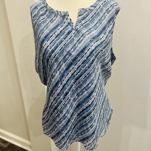Jones Wear Tops - Jones Wear Brand Women’s Sleeveless Blue Blouse Size 14
